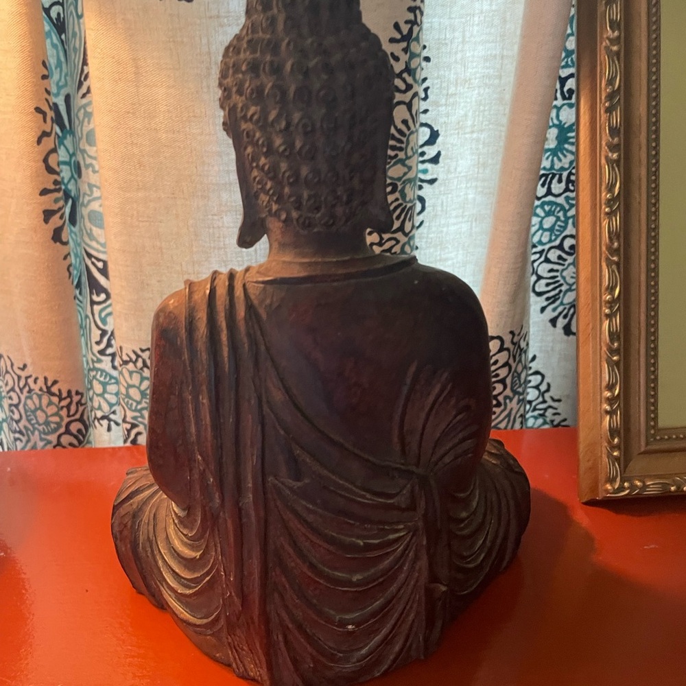 Rustic Buddha Statue - Picture 5 of 10